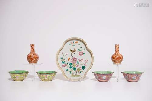 A Chinese famille rose dish, a pair of dragon vases and four Canton enamel bowls, 19/20th C.