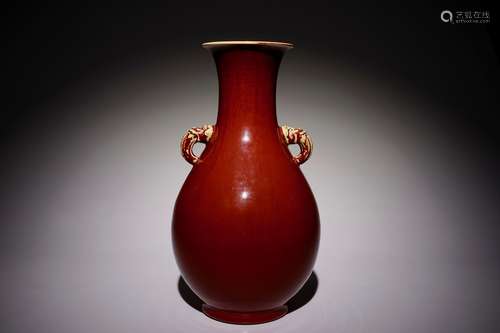 A Chinese monochrome sang-de-boeuf-glazed yuhuchunping vase, 18/19th C.