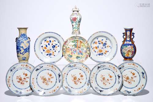 A varied lot of Chinese famille rose, Imari-style and blue and white porcelain, 18/19th C.