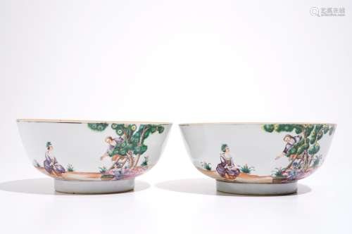 A pair of Chinese famille rose cherrypickers bowl, Qianlong