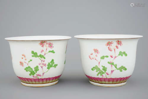 A pair of Chinese famille rose flower pots, 19th C.
