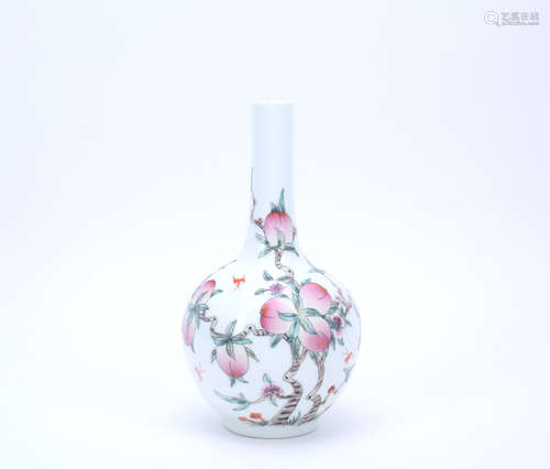 A Chinese Porcelain Vase