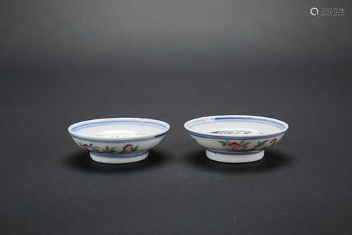 A Pair of Chinese Famille-Rose Porcelain Plates