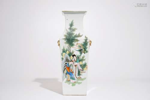 A square Chinese famille rose vase with a couple in a garden, 19/20th C.