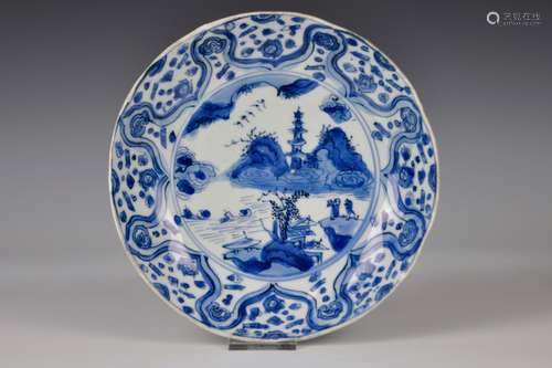 A blue and white Chinese kraak porcelain plate with a landscape, Ming, Wanli