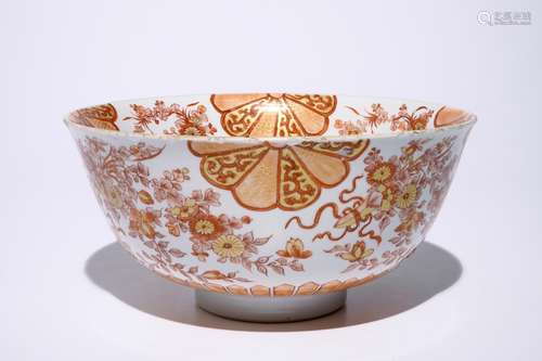 A Chinese iron red and gilt bowl with Japanese style design, Kangxi