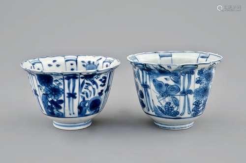 Two Chinese blue and white crow cups, Ming, Wanli