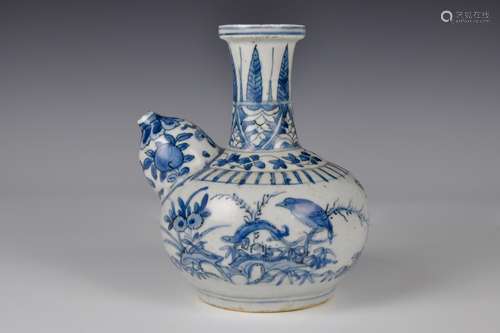 A Chinese blue and white kraak porcelain kendi with a spotted salamander, Ming, Wanli