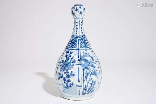 A Chinese blue and white garlic-head bottle vase, Ming, Wanli