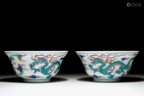 A pair of Chinese doucai 