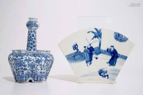 A Chinese blue and white tulipiere and a fan-shaped plaque, 19th C.