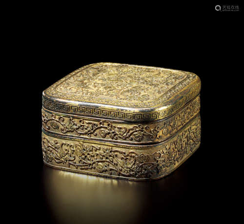 清乾隆 铜鎏金錾花瓜瓞绵绵纹盖盒