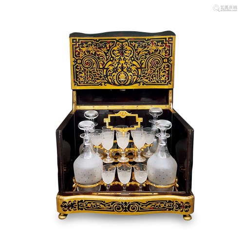 19世纪拿破仑3世时期 法国 布勒风格 铜掐丝细镶嵌黑檀木酒盒配巴卡拉水晶酒具