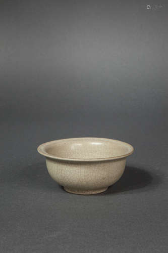 清代哥窑瓷碗