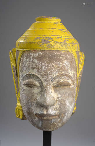 16世纪柬埔寨石佛头