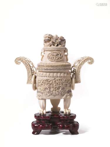 象牙双耳香炉，中国，清代，十九世纪