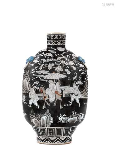 黑地人物故事纹瓷瓶，中国，清代，十九世纪