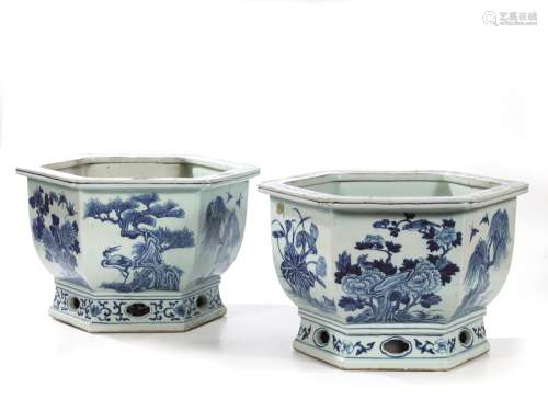 青花六角大罐一对，中国，清代，十八世纪到十九世纪
