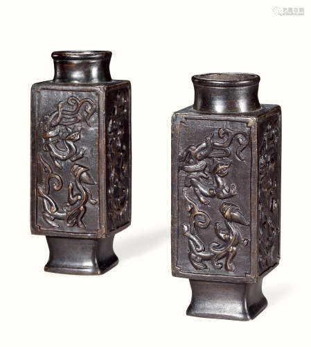 清 铜雕螭龙纹四方瓶 （一对）