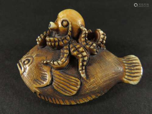 Japanese Ivory Netsuke Fish Octopus