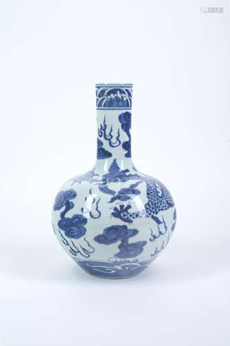 A Chinese Blue and White Porcelain Vase