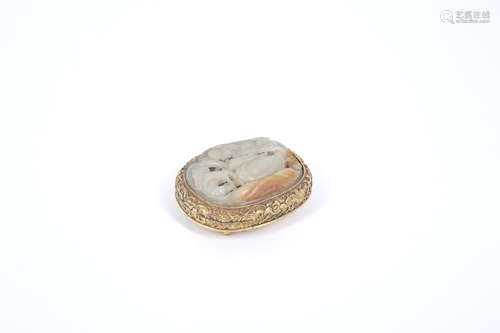 A Chinese Gilt Bronze Belt Buckle with Carved Jade Inlaid