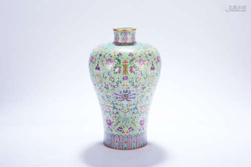 Chinese famille rose porcelain Meiping, Jiaqing mark.