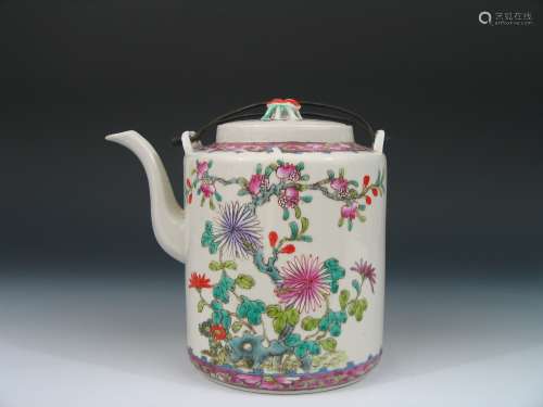 Chinese Famille Rose Porcelain Teapot, Republic Period.