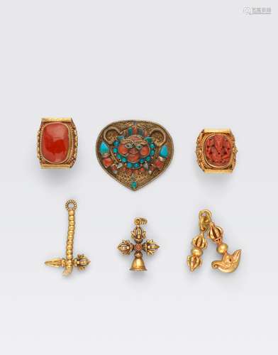 A GROUP OF SIX GILT JEWELRY AND RITUAL ITEMSTibet and Nepal, 19th/20th century