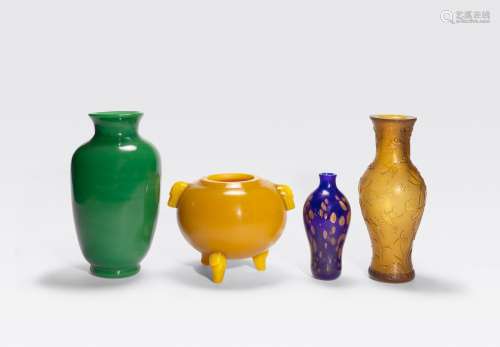 A GROUP OF FOUR GLASS VESSELSLate Qing/Republic period