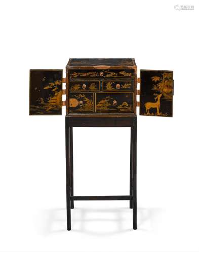 A ‘JAPANNED’ LACQUER AND WOODCHEST-ON-STAND