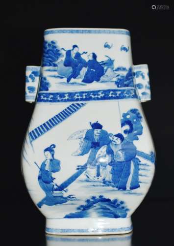 A BLUE AND WHITE SQUARE VASE, QIANLONG SIX-CHARACTER MARK
