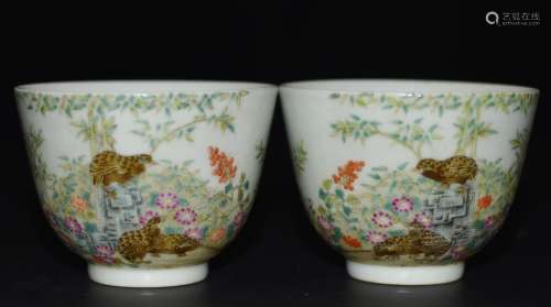 A PAIR OF FAMILLE ROSE CUPS, QIANLONG SIX-CHARACTER MARK