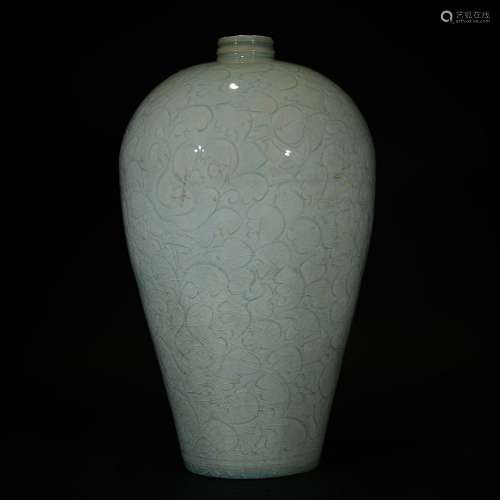 A QINGBAI CARVED MEIPING VASE