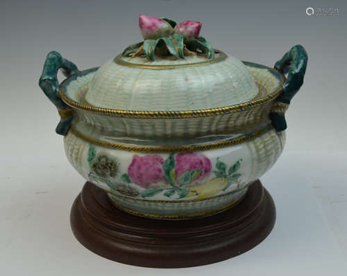 Chinese Famille Rose Gaily Decorated Basket