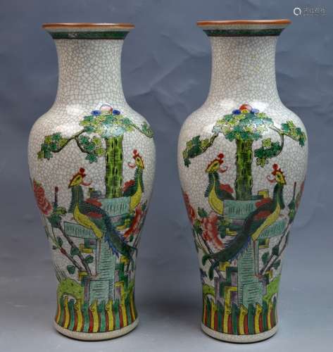 Pr. Famille-verte Crackle Porcelain Vases