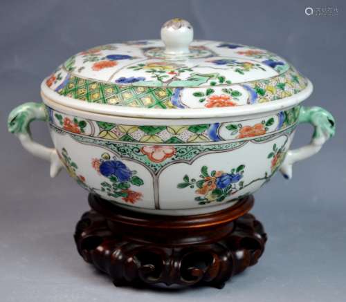 Chinese Famille Rose Porcelain Bowl with Cover