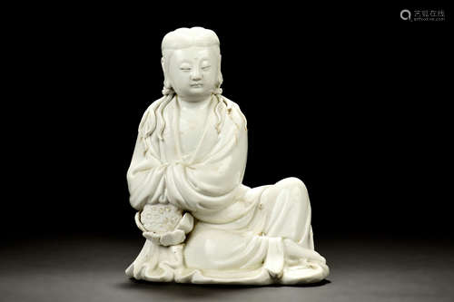 DEHUA BLANC DE CHINE SEATED GUANYIN FIGURE