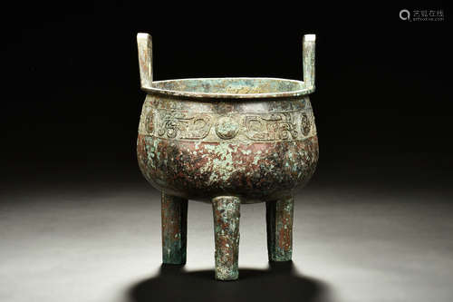 ARCHAIC BRONZE TRIPOD CENSER WITH HANDLES