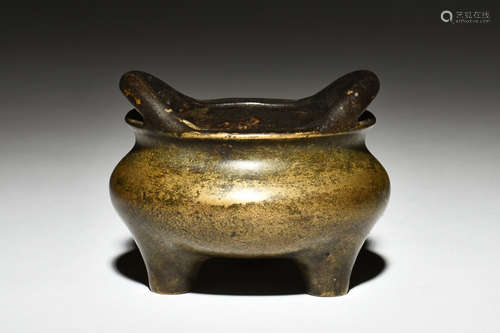 BRONZE CAST TRIPOD CENSER WITH HANDLES