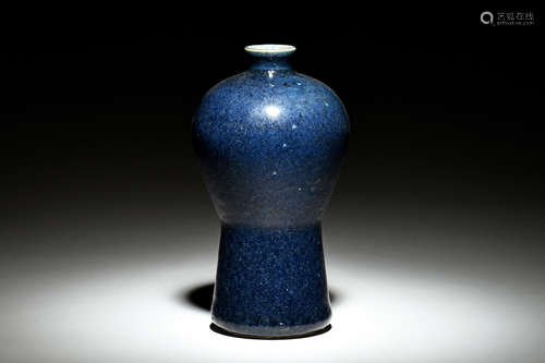 MONOCHROME BLUE GLAZED VASE, GUANYINPING