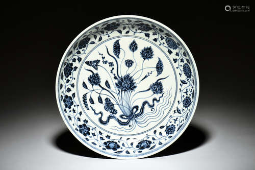 BLUE AND WHITE 'FLOWERS' CHARGER