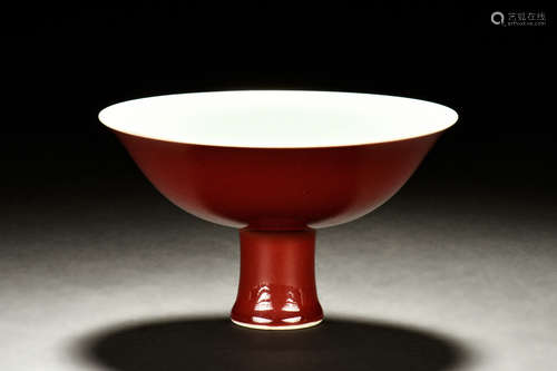 MONOCHROME RED GLAZED STEM CUP