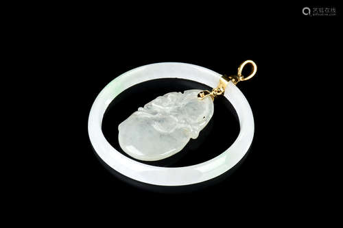 JADEITE LINKED BANGLE AND PENDANT