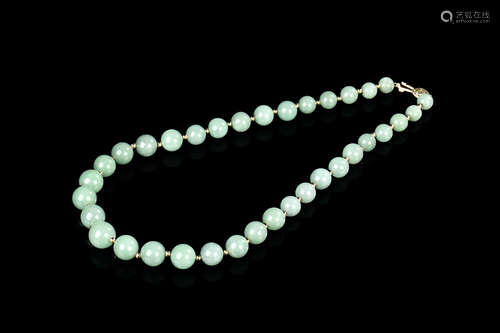 JADEITE BEAD NECKLACE WITH 14K GOLD CLASP