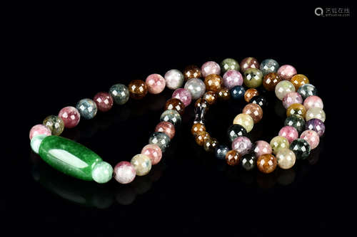 TOURMALINE BEAD NECKLACE WITH JADEITE