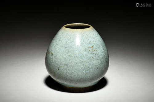 JUNYAO WARE CHICKEN HEART JAR