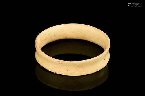 ARCHAIC JADE BANGLE BRACELET