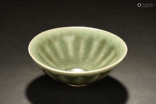 LONGQUAN WARE LOTUS BOWL