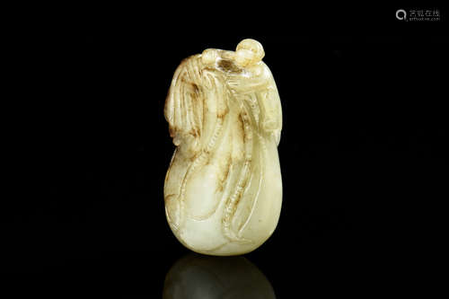 JADE CARVED 'MONKEY' ORNAMENT